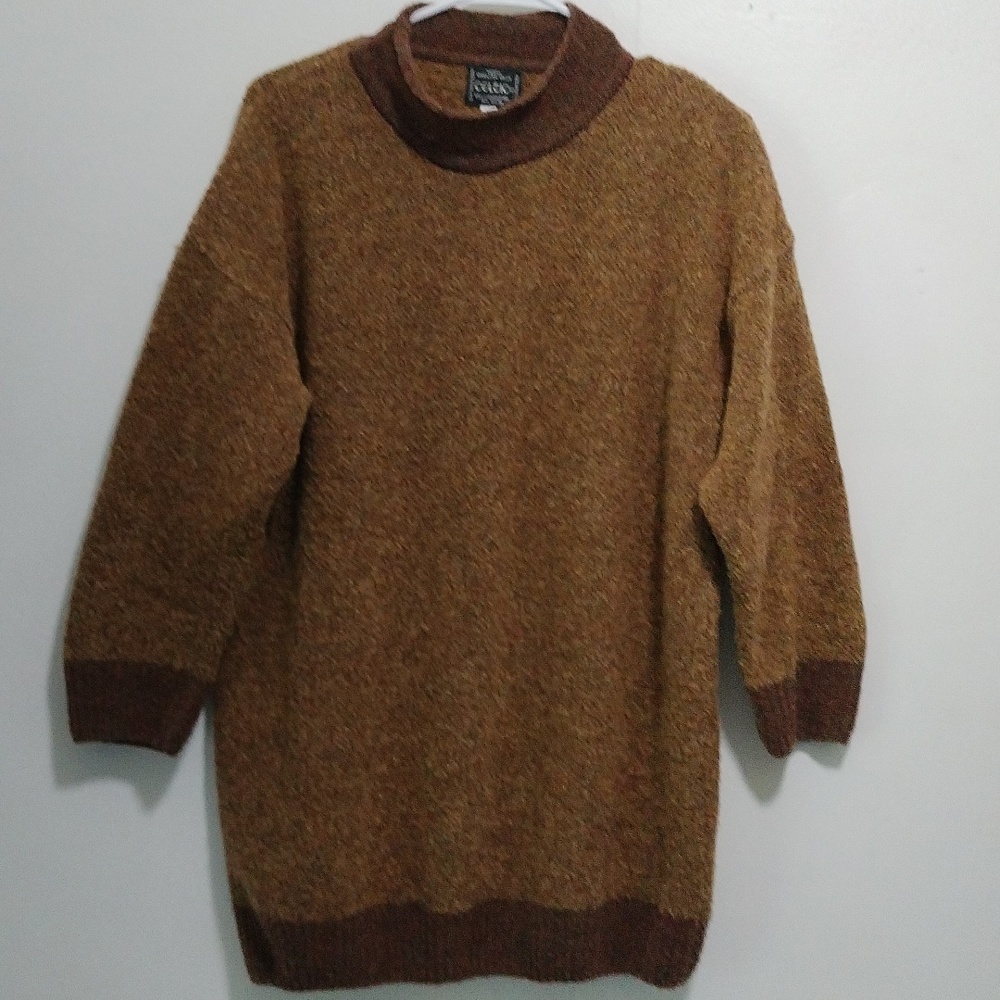 Celtic by KarryWoollen Mills sweater size XL